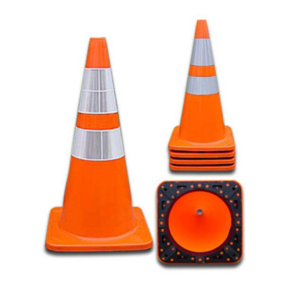 ChrisNik PVC 18" and 28" Traffic Cones 4018PVCS6CC(VSB) 4028PVC6CC4CC(VSB)